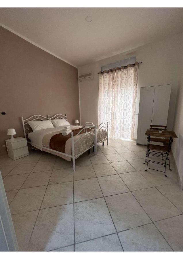 La Svolta Rooms Napoli Eksteriør billede