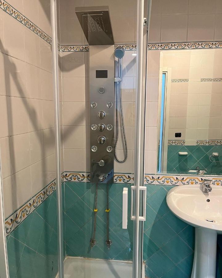 La Svolta Rooms Napoli Eksteriør billede