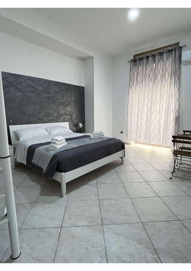 La Svolta Rooms Napoli Eksteriør billede