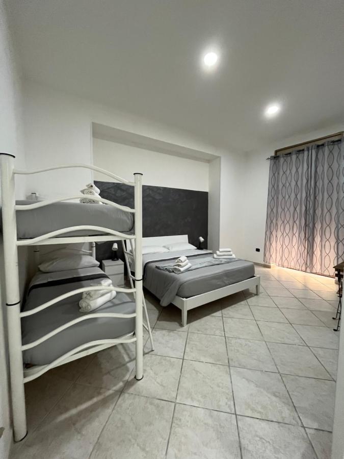La Svolta Rooms Napoli Eksteriør billede